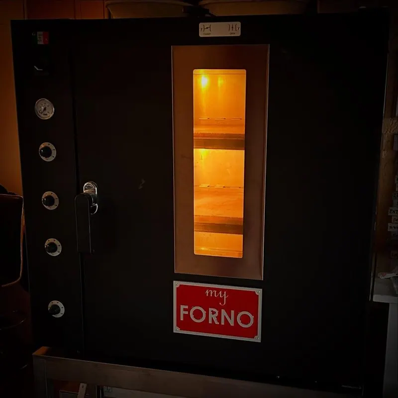 Julian König, a MyForno baker